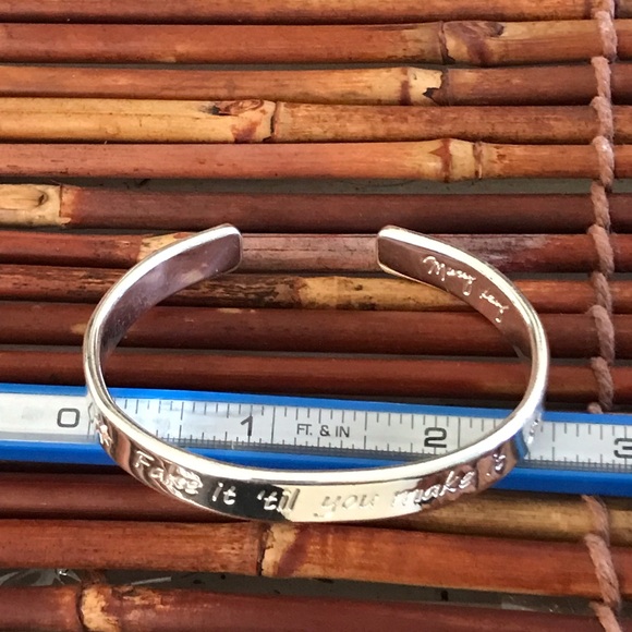 Mary Kay Silver Tone Cuff Bangle Bracelet Inscribed - Picture 4 of 4